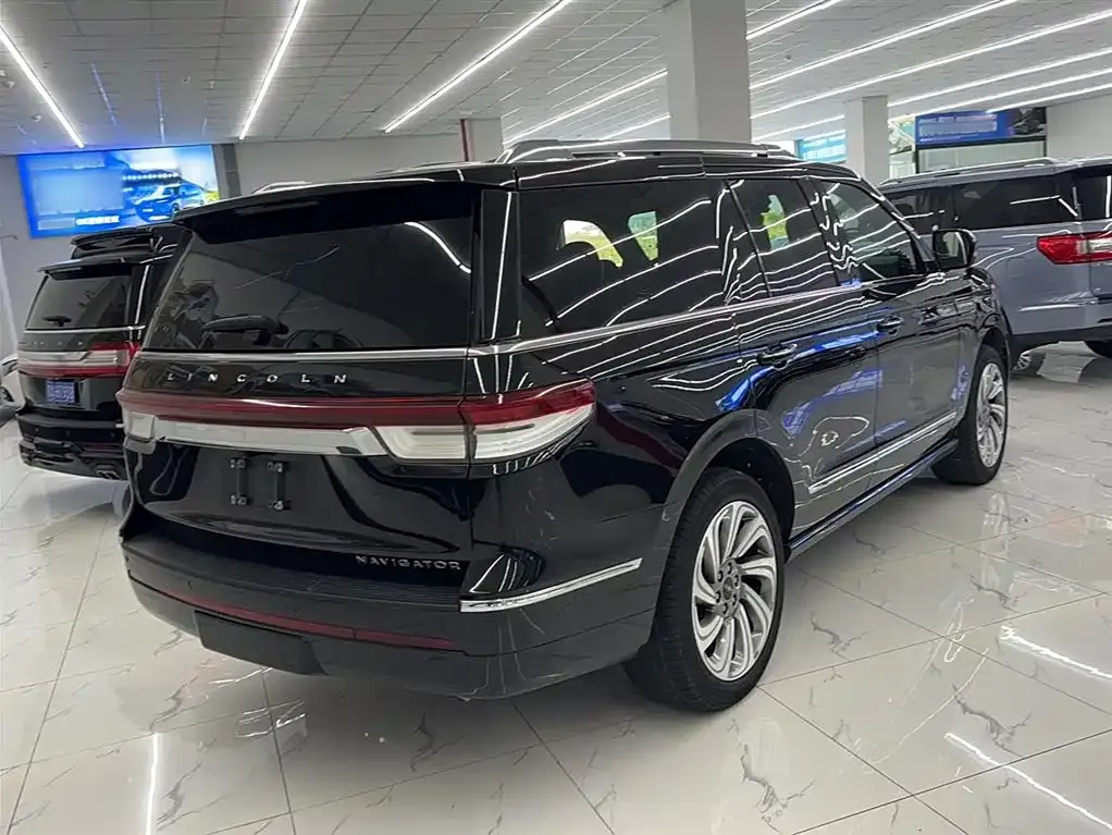 Lincoln Navigator 2023 из CN, фото 5