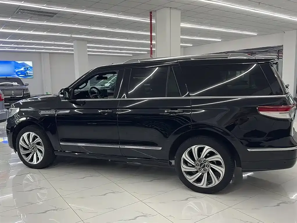 Lincoln Navigator 2023 из CN, фото 7