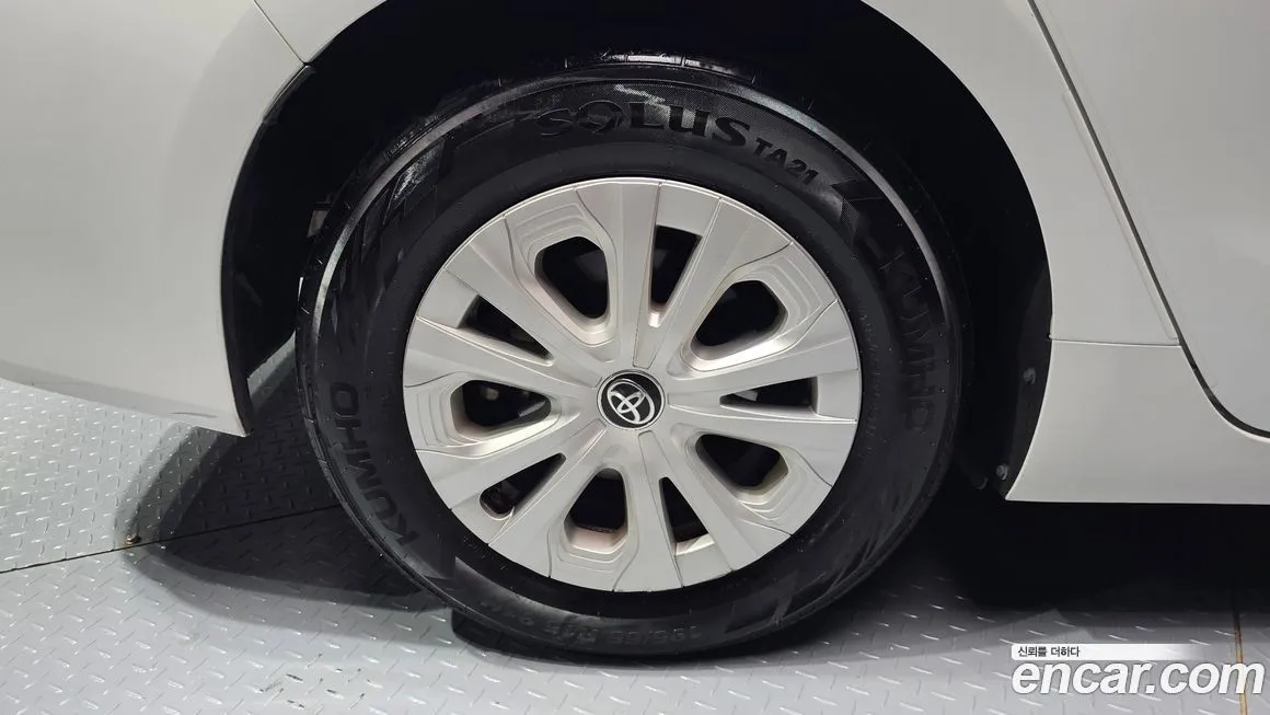 Toyota Prius 2021 из KR, фото 5