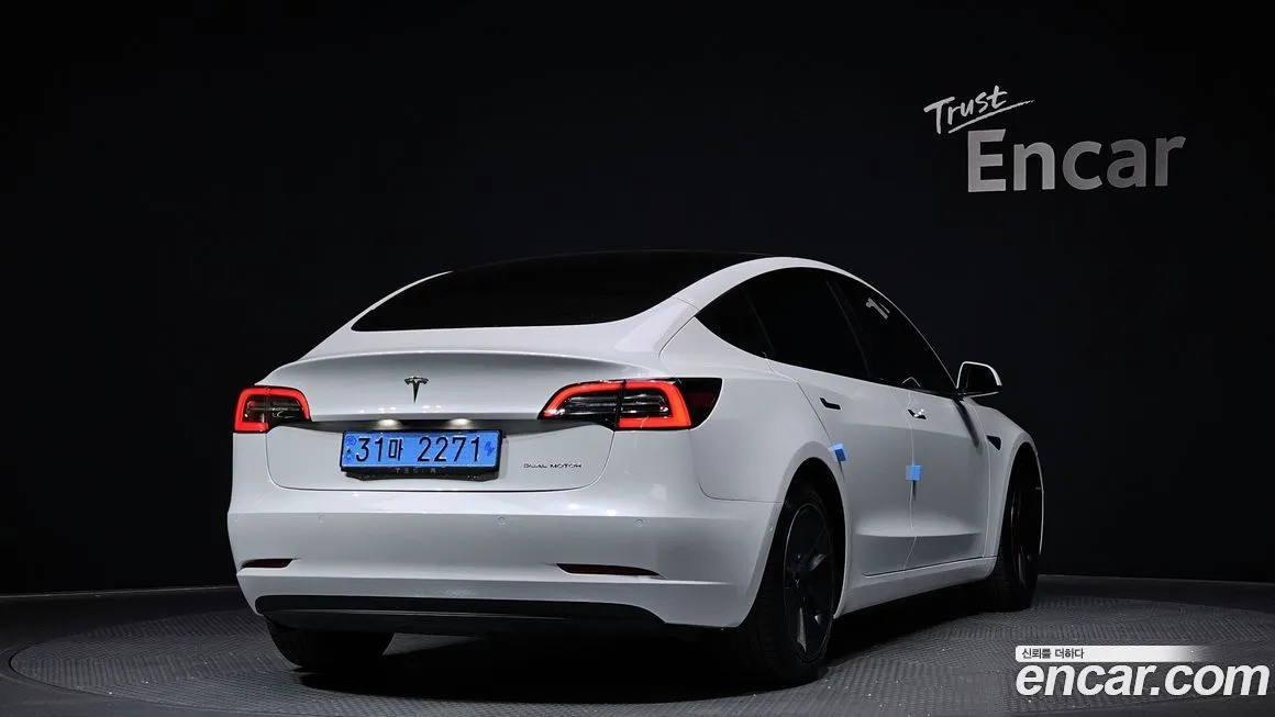 Tesla Model 3 2021 из KR, фото 2