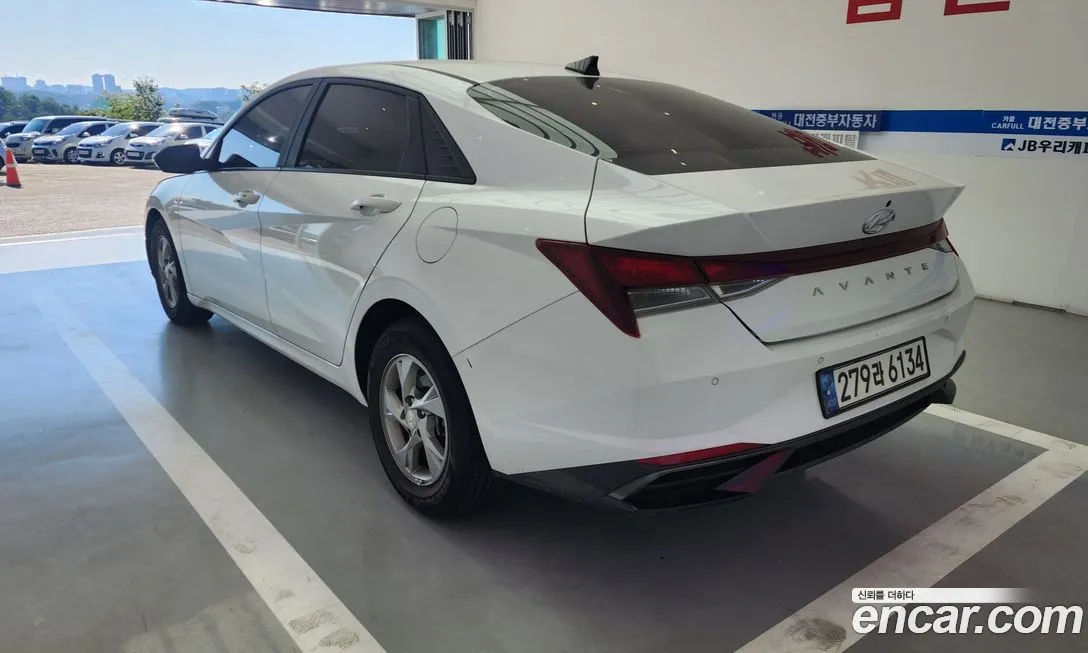 Hyundai AVANTE 2021 из KR, фото 3