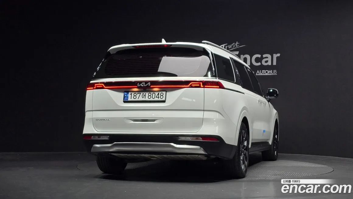 Kia Carnival — фото 4