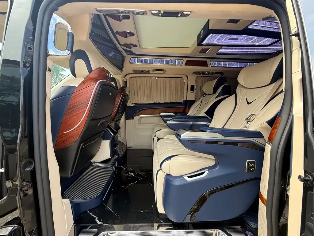 Mercedes-Benz V-Class 2022 из CN, фото 7