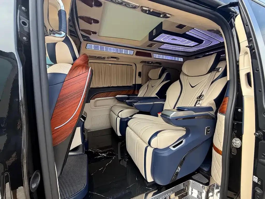 Mercedes-Benz V-Class 2022 из CN, фото 8
