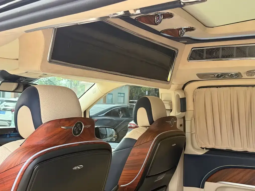 Mercedes-Benz V-Class 2022 из CN, фото 9