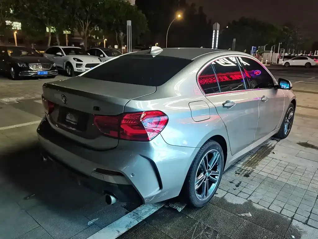 BMW 1 Series 2021 из CN, фото 2