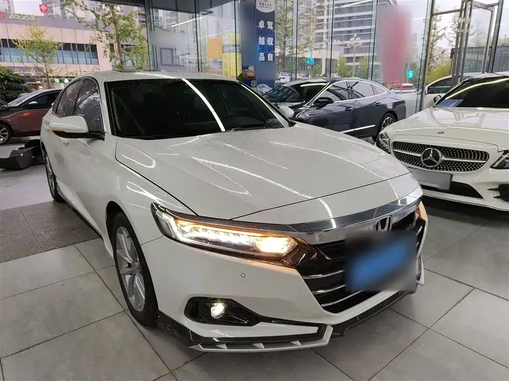Honda Accord — фото 4
