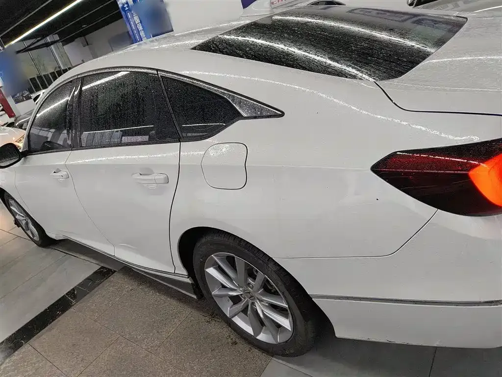 Honda Accord — фото 5