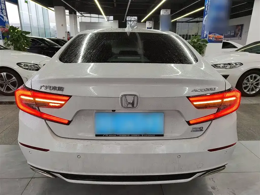 Honda Accord — фото 6