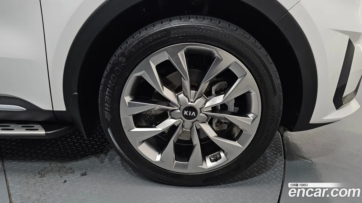 Kia Sorento — фото 5