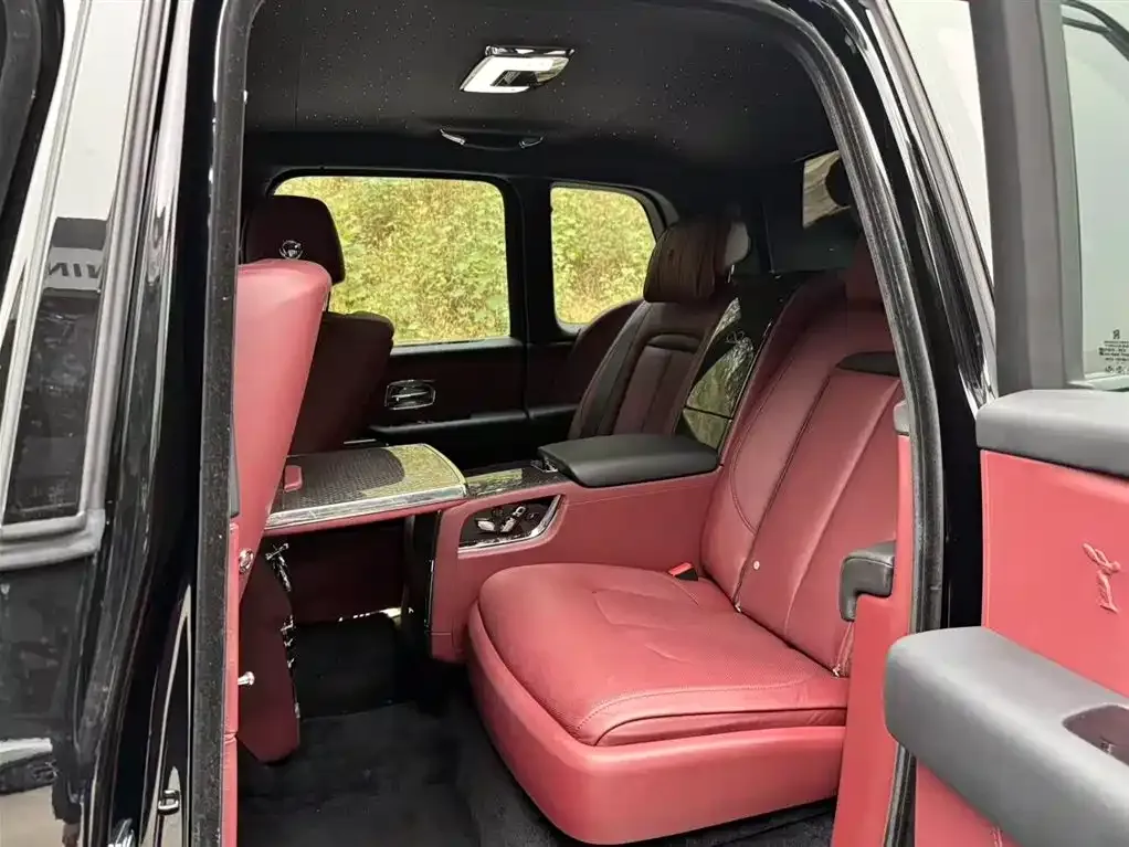 Rolls-Royce Cullinan 2022 из CN, фото 10