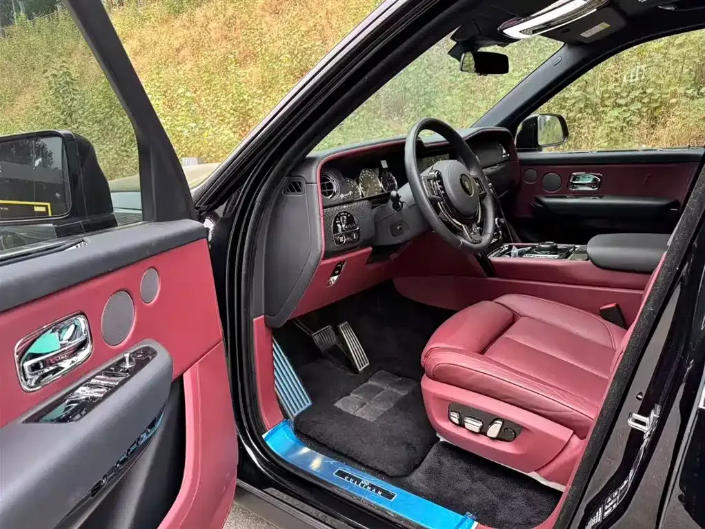Rolls-Royce Cullinan 2022 из CN, фото 7