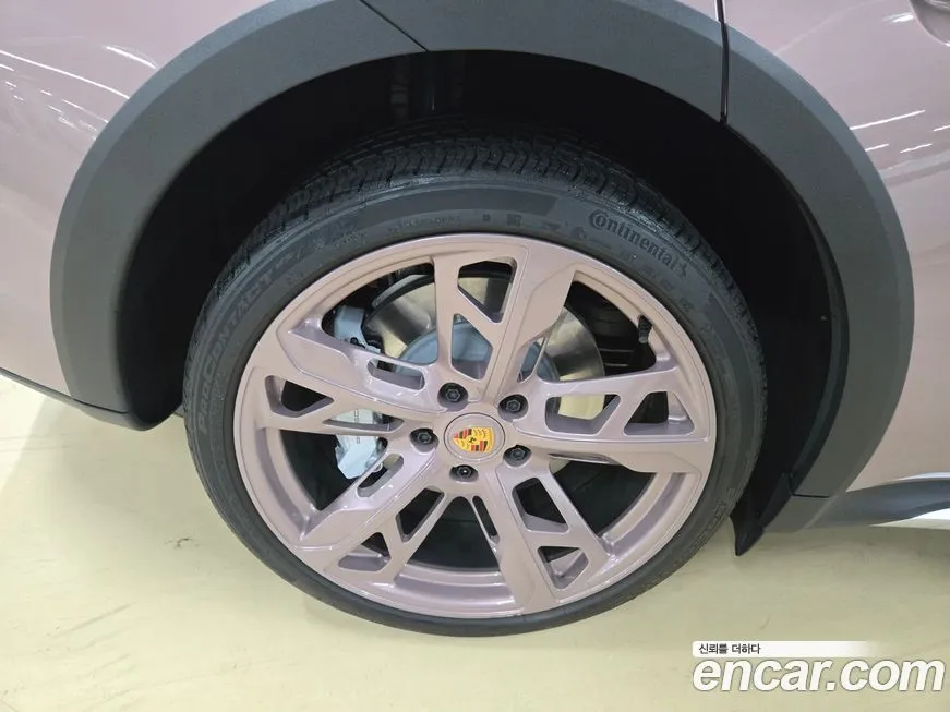 Porsche Taycan 2023 из KR, фото 7