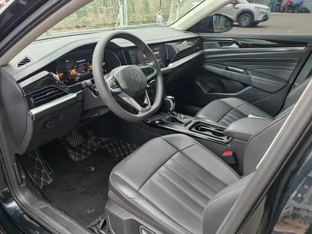 Volkswagen Passat 2024 из CN, фото 4