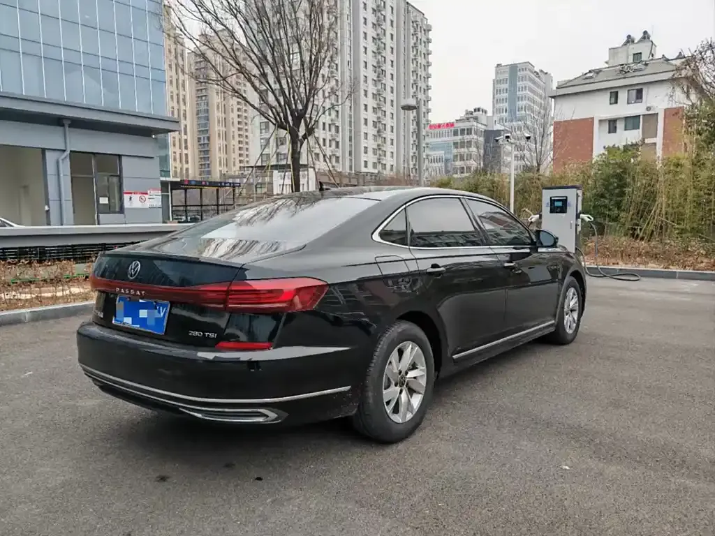 Volkswagen Passat 2024 из CN, фото 7