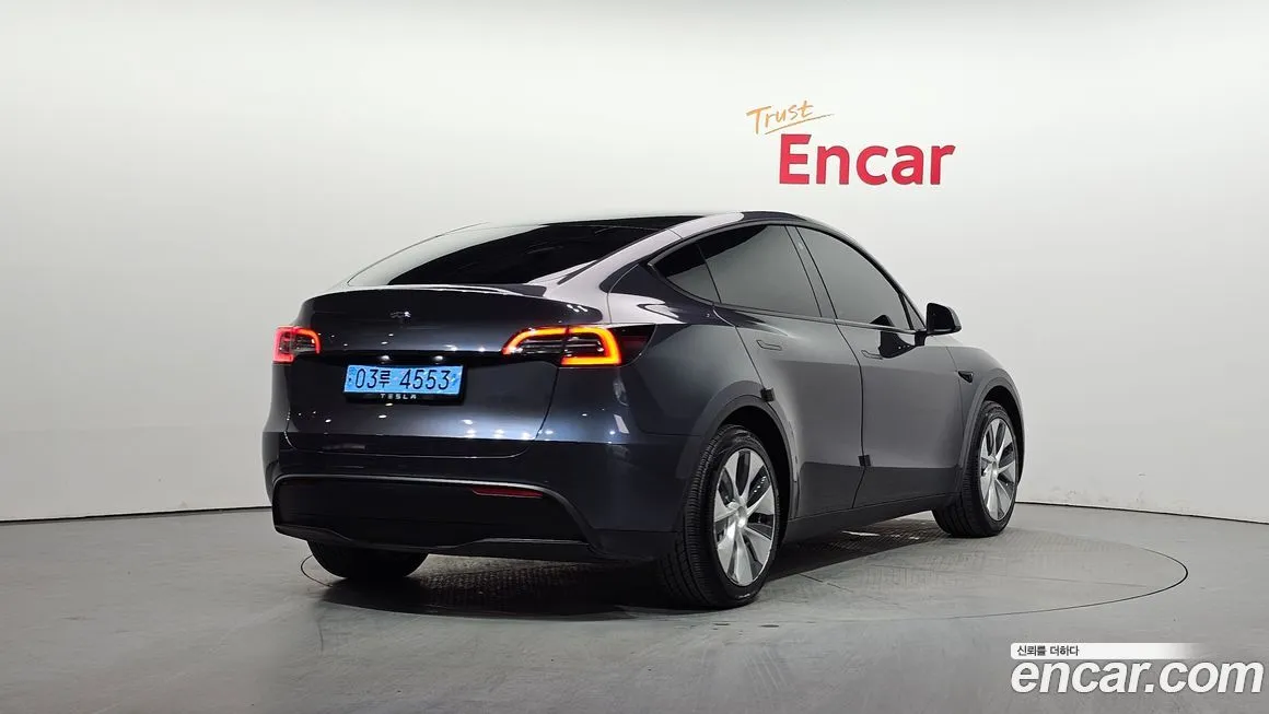 Tesla Model Y 2021 из KR, фото 2