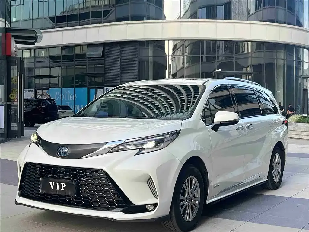 Toyota Sienna 2022 из CN, фото 1