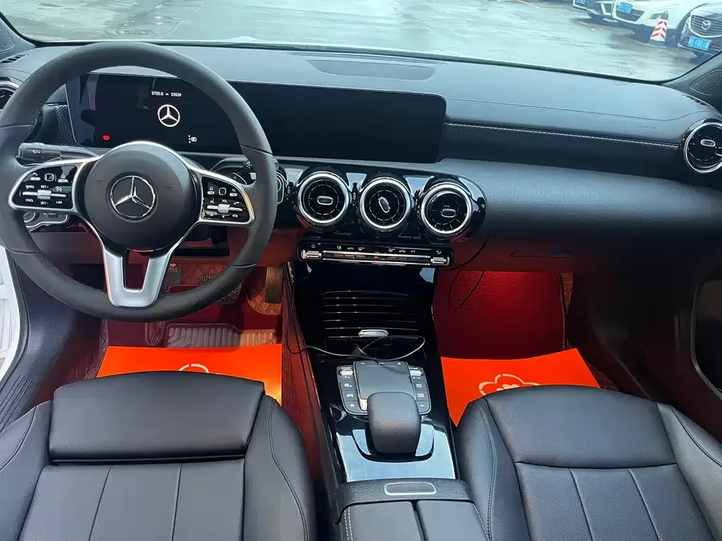 Mercedes-Benz A-Class 2023 из CN, фото 6