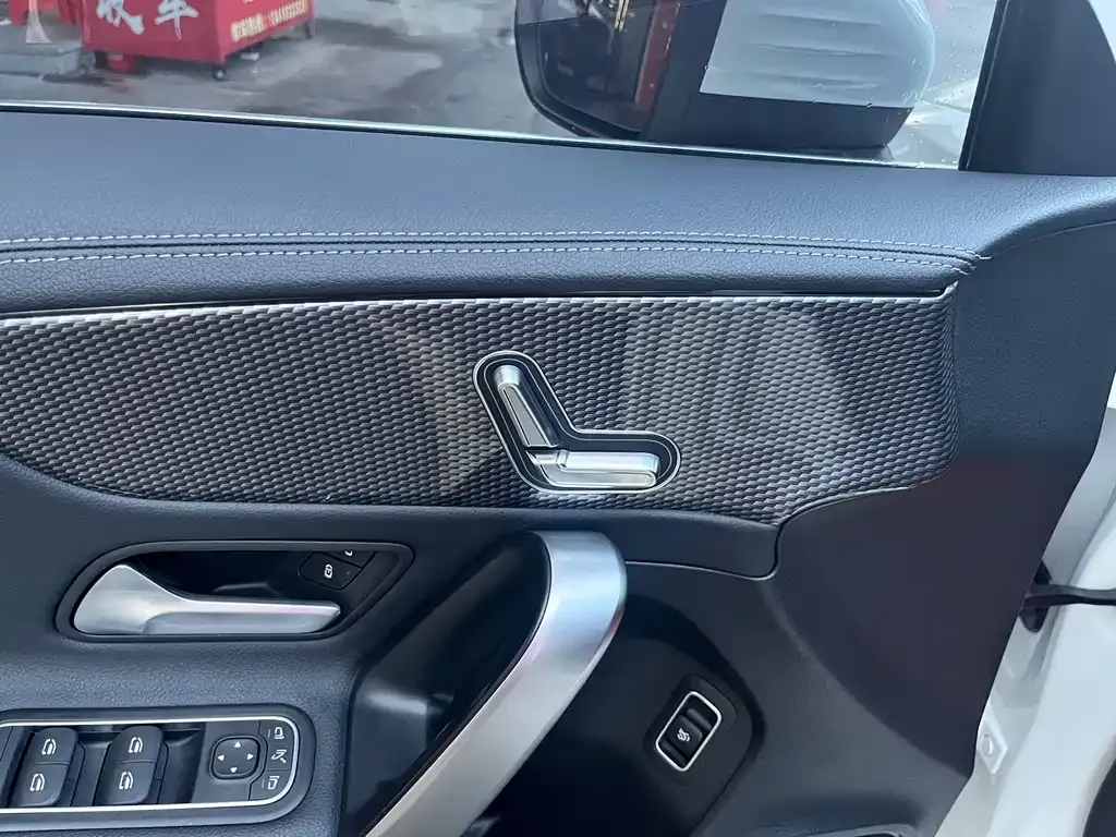Mercedes-Benz A-Class 2023 из CN, фото 9