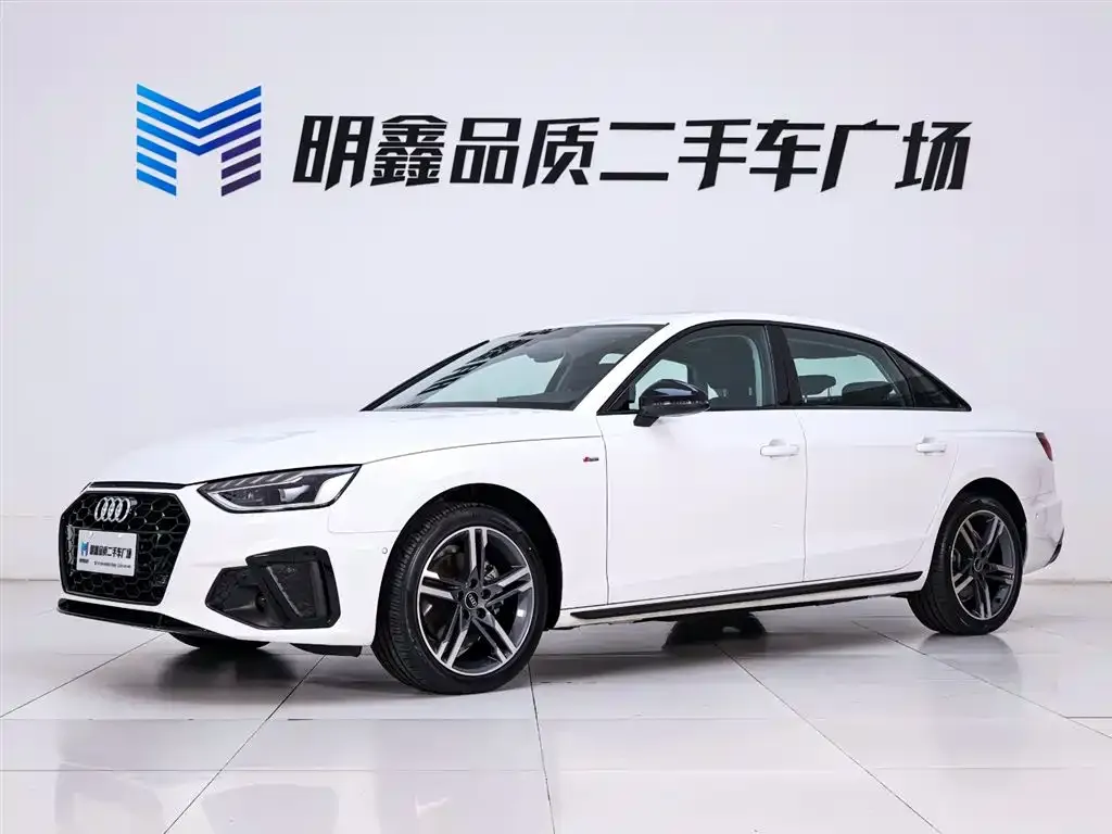 Audi A4L 2023 из CN, фото 2