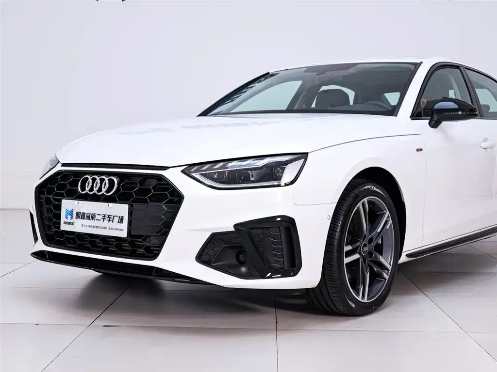 Audi A4L 2023 из CN, фото 3