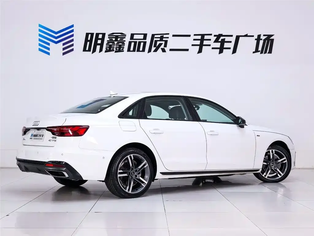 Audi A4L 2023 из CN, фото 7