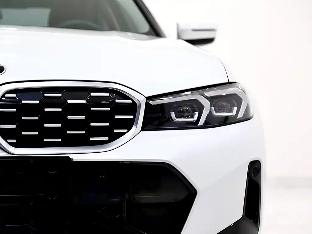 BMW 3 Series 2024 из CN, фото 10