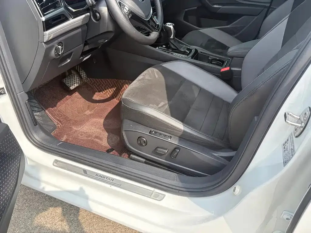 Volkswagen Sagitar 2022 из CN, фото 8