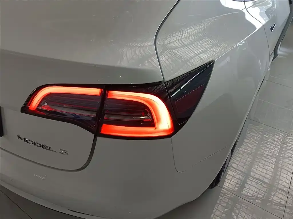 Tesla Model 3 2023 из CN, фото 8