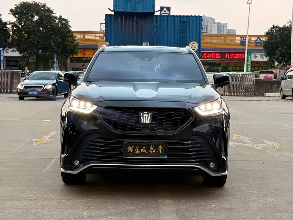 Toyota Crown Kluger 2025 из CN, фото 3