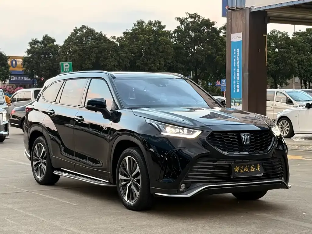 Toyota Crown Kluger 2025 из CN, фото 4