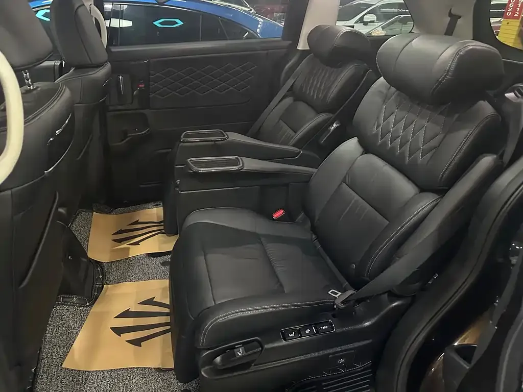 Honda Elysion 2021 из CN, фото 10
