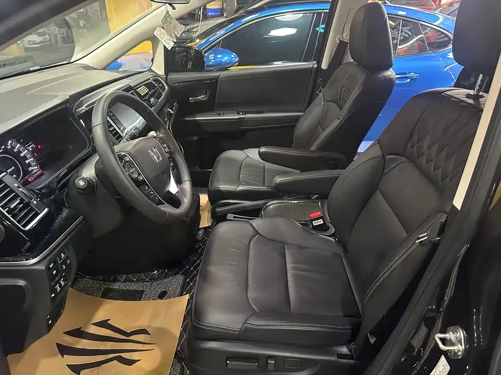 Honda Elysion 2021 из CN, фото 5