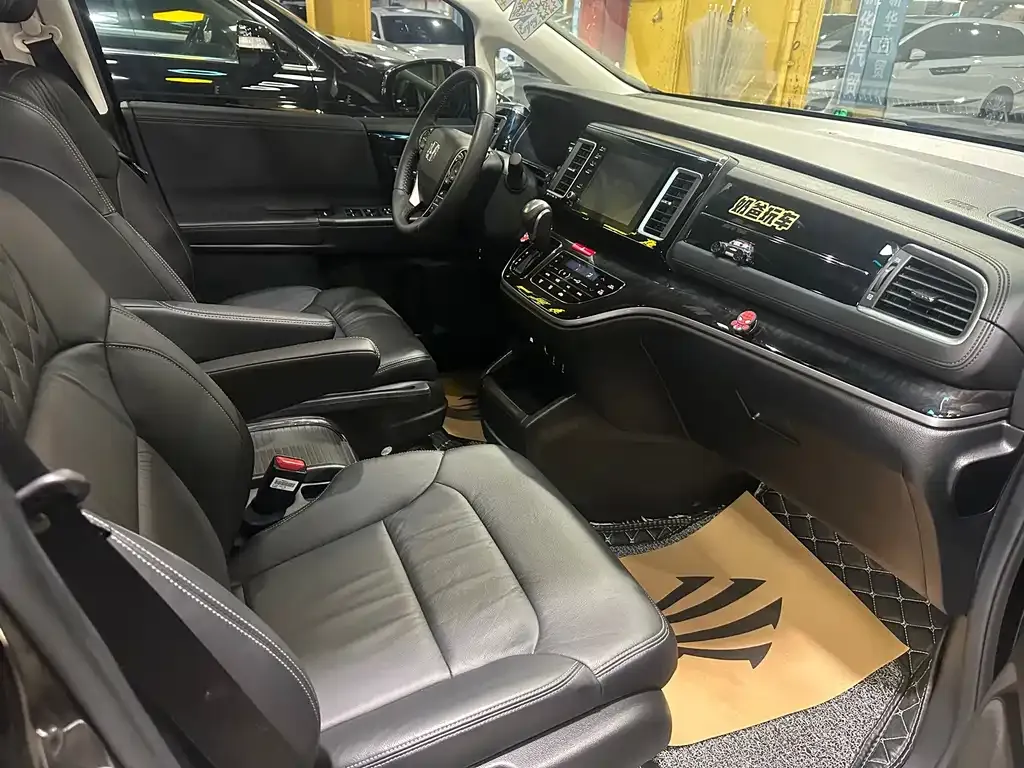 Honda Elysion 2021 из CN, фото 7