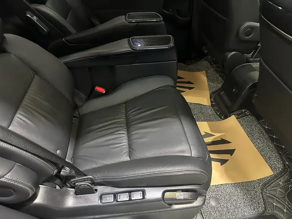 Honda Elysion 2021 из CN, фото 9