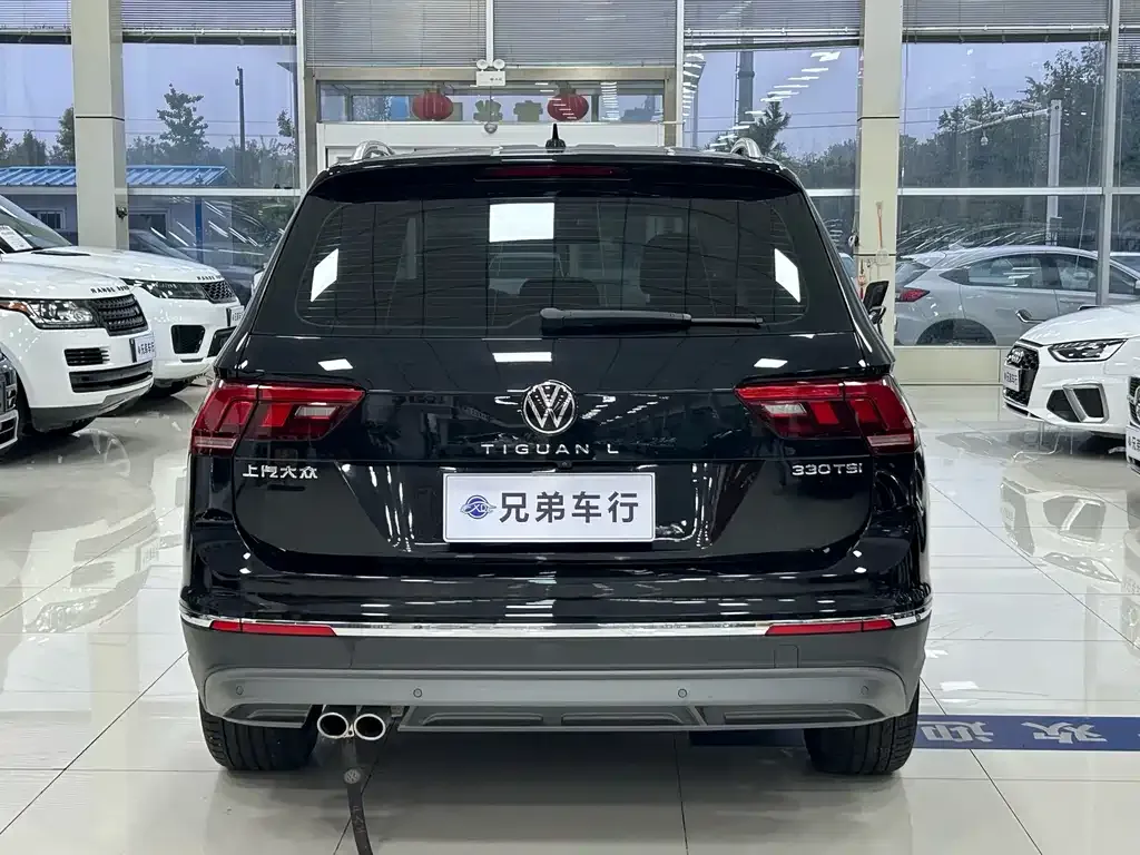 Volkswagen Tiguan L — фото 9