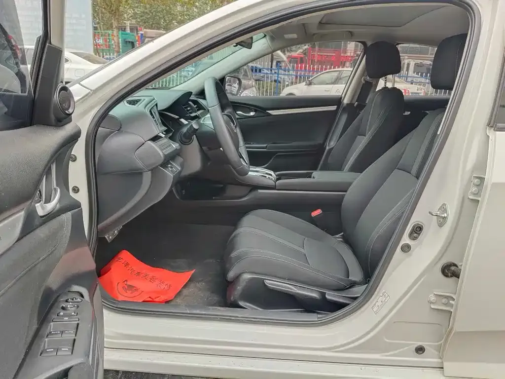 Honda Civic 2021 из CN, фото 8