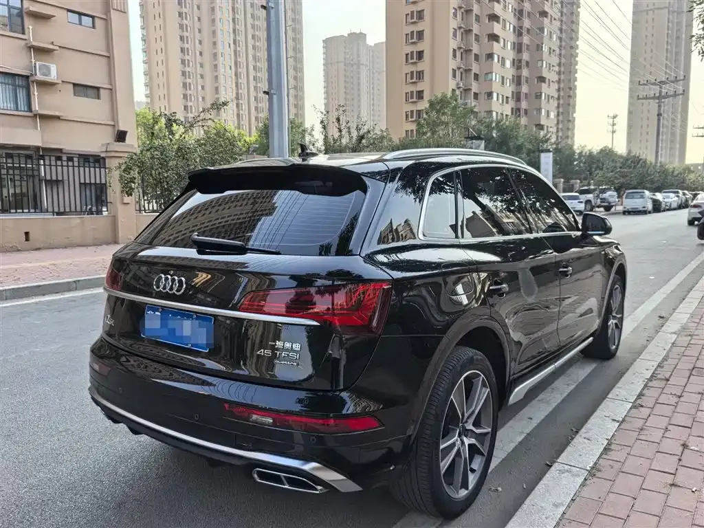 Audi Q5L 2022 из CN, фото 4