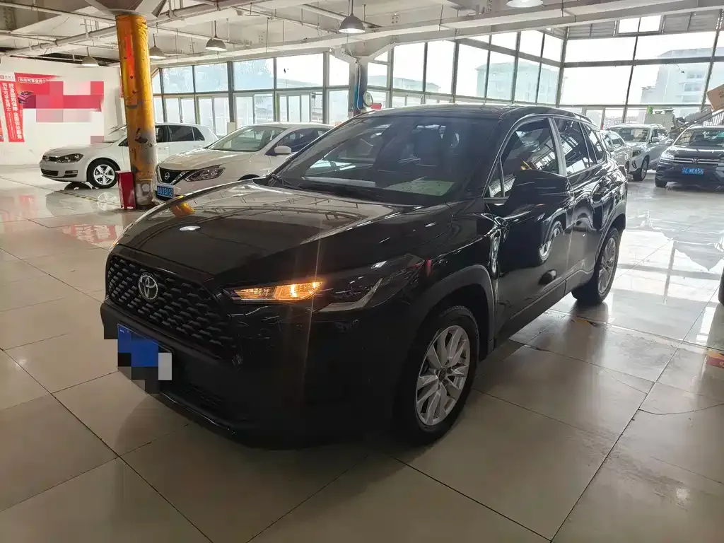 Toyota Corolla Cross 2023 из CN, фото 1