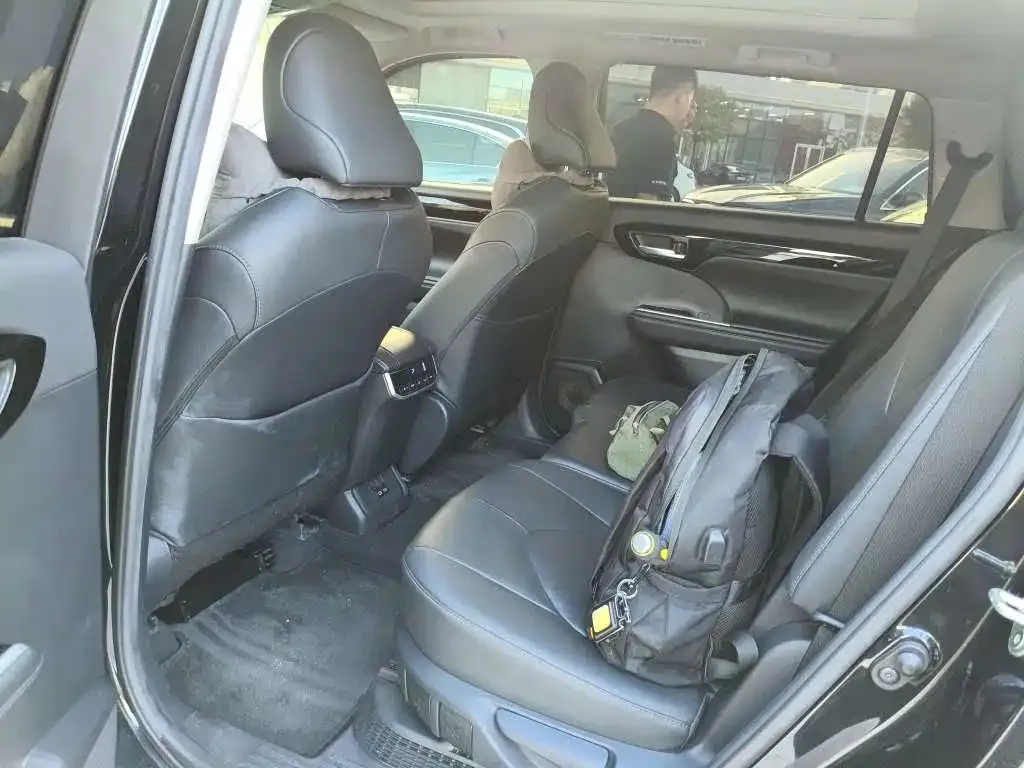 Toyota Highlander 2023 из CN, фото 5