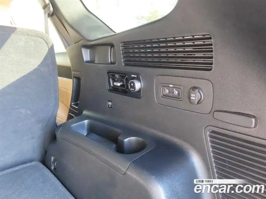 Kia Sorento — фото 7