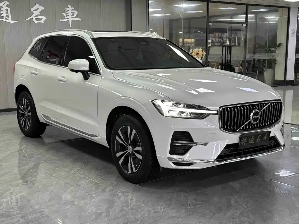 Volvo XC60 — фото 2