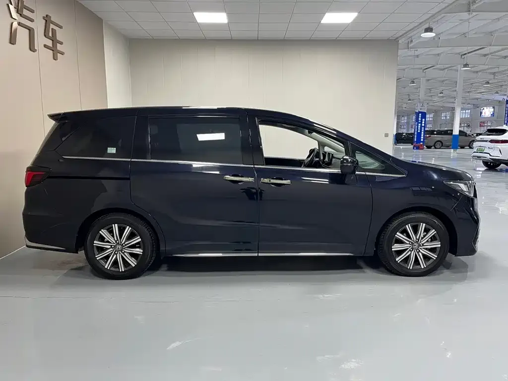 Honda Odyssey 2024 из CN, фото 8