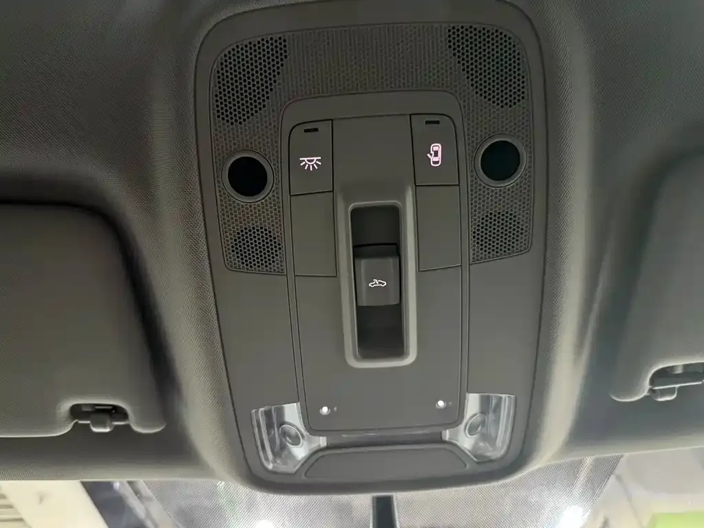 Audi Q2L 2021 из CN, фото 10