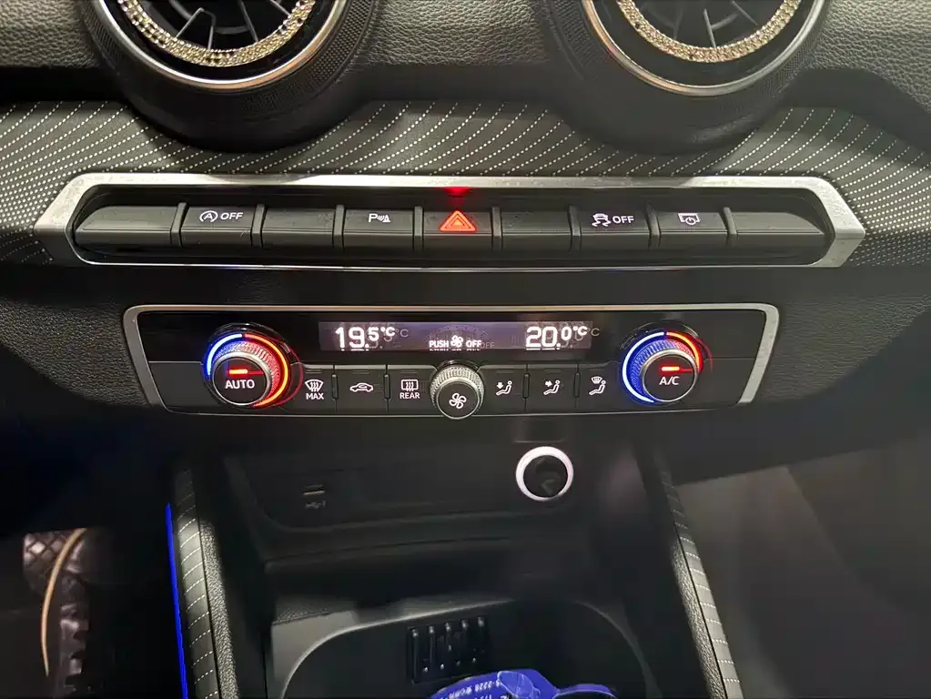 Audi Q2L 2021 из CN, фото 8
