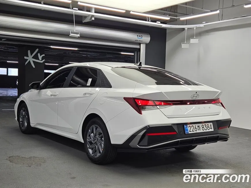 Hyundai AVANTE — фото 3
