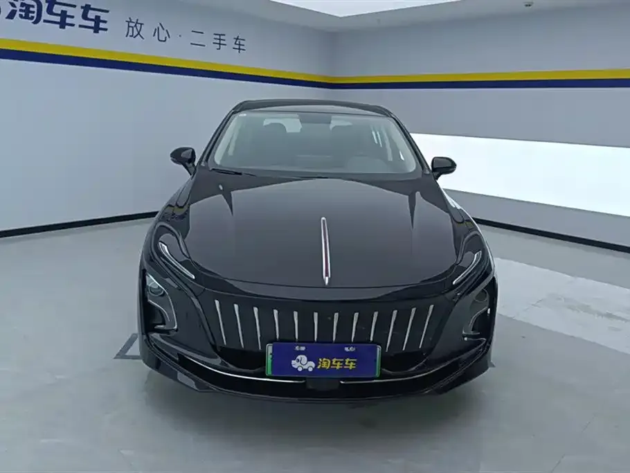 Hongqi E-QM5 — фото 2