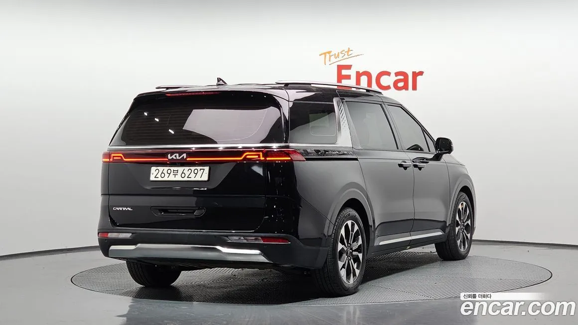 Kia Carnival 2023 из KR, фото 2