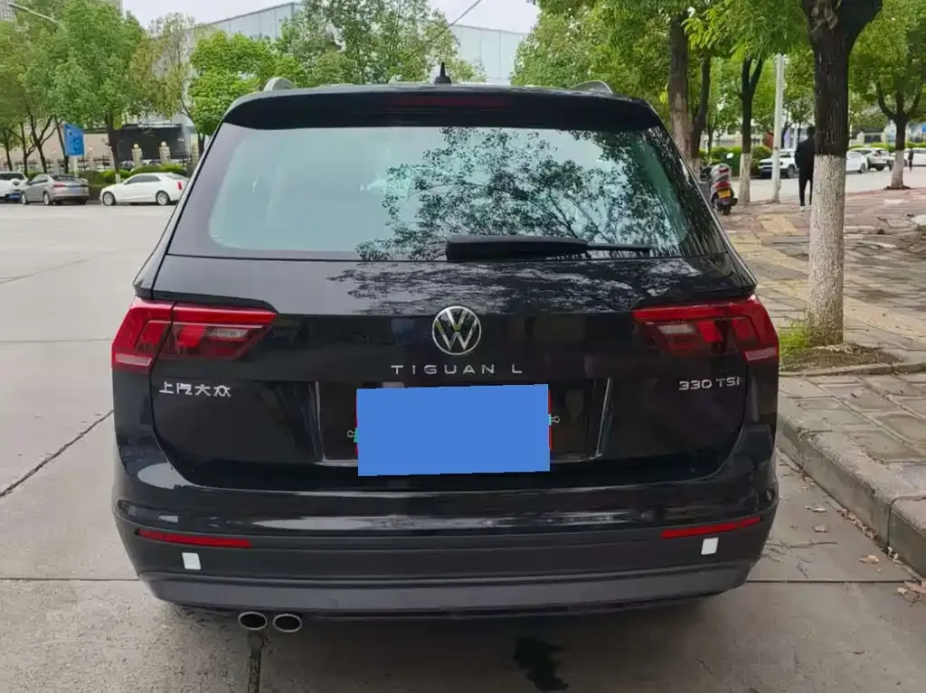 Volkswagen Tiguan L — фото 7