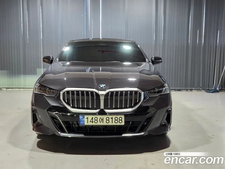 BMW 5-Series 2024 из KR, фото 2